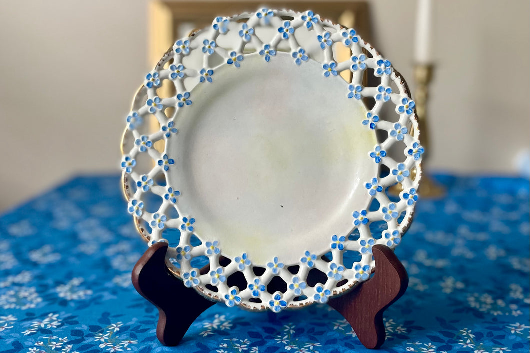 Hand-Painted Latticed Flowering Bluet Plate - Freckles & Feelings